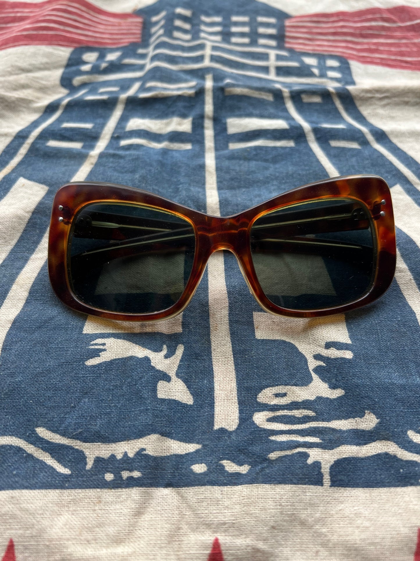 Angular Tortoise Sunglasses